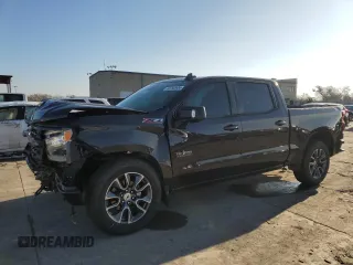 2024 Chevrolet Silverado 1500 RST with VIN 2GCUDEEDXR1139228, listed as a Copart auction lot 85792904 with 2,688 mi miles and Salvage Title. Bid and sale history available at carsss.com. Image 1.