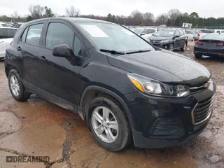2019 Chevrolet Trax LS with VIN 3GNCJKSB9KL334383, listed as a IAAI auction lot 41570072 with 98,294 mi miles. Bid and sale history available at carsss.com. Image 1.
