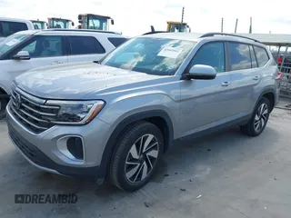2024 Volkswagen Atlas SE z VIN 1V2WR2CA3RC567572, wystawiony jako IAAI lot #42042562 z przebiegiem 28 684 mil mil oraz . Historia ofert i sprzedaży dostępna na DreamBid. Obrazek 21.