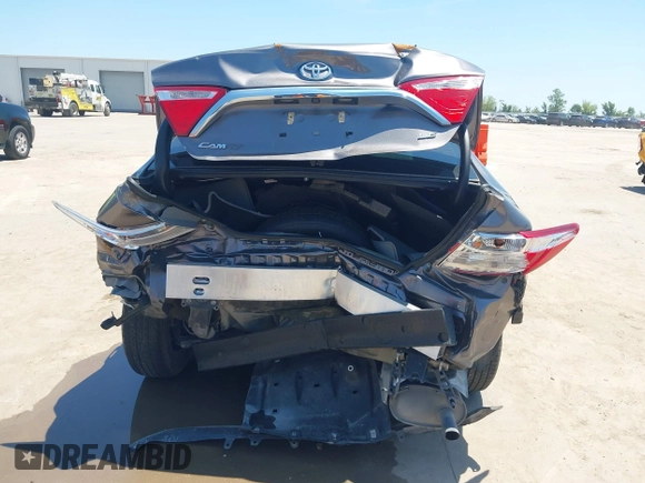 2017 Toyota Camry XLE with VIN 4T1BF1FK9HU734223, listed as a IAAI auction lot 39601554 with 61,147 mi miles. Bid and sale history available at carsss.com. Image 6.