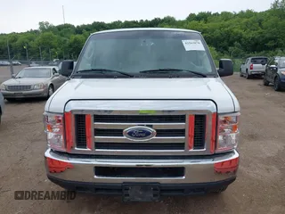 2012 Ford Econoline Passenger XL z VIN 1FBNE3BL9CDA32236, wystawiony jako IAAI lot #42565078 z przebiegiem 146 983 mil mil oraz . Historia ofert i sprzedaży dostępna na DreamBid. Obrazek 12.