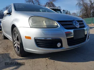 2005 Volkswagen Jetta 2.5L with VIN 3VWSF71K95M638944, listed as a IAAI auction lot 41733119 with 249,370 mi miles and . Bid and sale history available at DreamBid. Image 6.