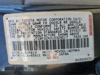 2001 Toyota Camry LE z VIN JT2BF22K010329017, wystawiony jako Copart lot #56035725 z przebiegiem 200 841 mil mil oraz Szkoda całkowita • Salvage title. Historia ofert i sprzedaży dostępna na DreamBid. Obrazek 12.