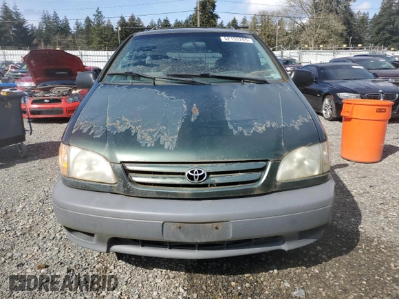 2001 Toyota Sienna LE with VIN 4T3ZF13C31U385732, listed as a Copart auction lot 52139285 with 212,910 mi miles and Clean Title. Bid and sale history available at carsss.com. Image 5.