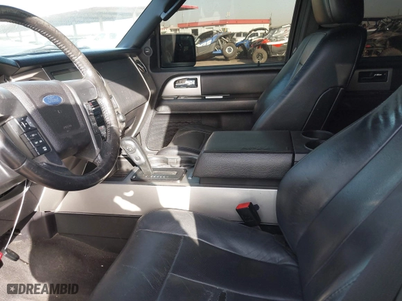 2015 Ford Expedition EL XLT with VIN 1FMJK1HT2FEF13504, listed as a IAAI auction lot 41698804 with 211,196 mi miles. Bid and sale history available at carsss.com. Image 5.