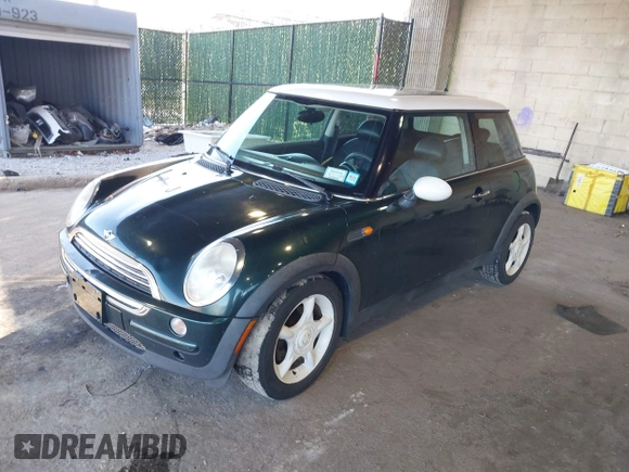 2002 MINI Hardtop with VIN WMWRC33472TC34913, listed as a IAAI auction lot 41599382 with 150,177 mi miles and . Bid and sale history available at DreamBid. Image 17.