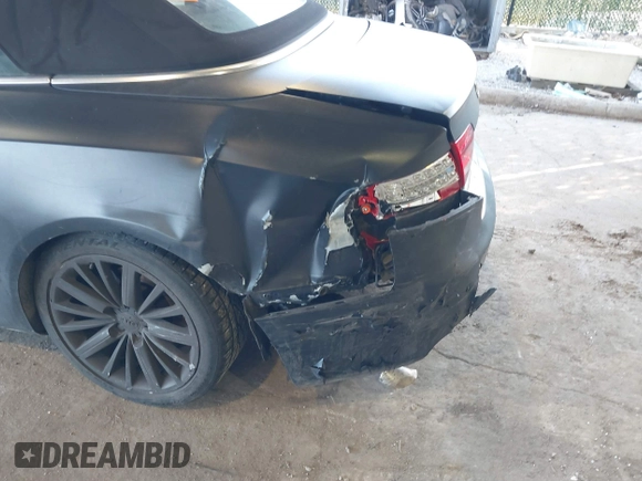 2010 Audi A5 Premium Plus z VIN WAULFAFH7AN024487, wystawiony jako IAAI lot #41574470 z przebiegiem 116 074 mil mil oraz . Historia ofert i sprzedaży dostępna na DreamBid. Obrazek 6.