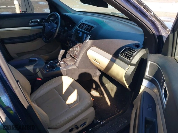 2017 Ford Explorer XLT with VIN 1FM5K7D8XHGB43786, listed as a IAAI auction lot 41758216 with 135,222 mi miles. Bid and sale history available at carsss.com. Image 5.