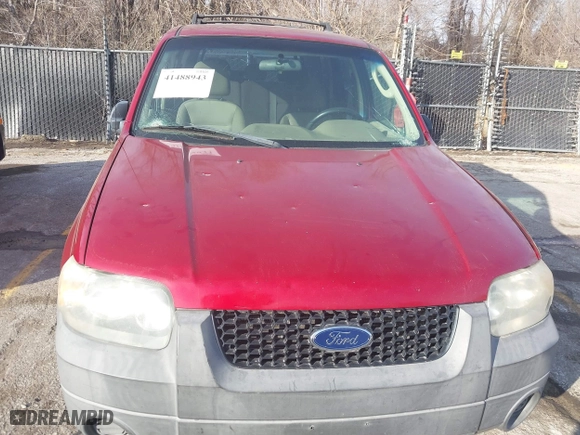 2007 Ford Escape XLS with VIN 1FMYU02Z57KB07963, listed as a IAAI auction lot 41488943 with 123,857 mi miles. Bid and sale history available at carsss.com. Image 6.