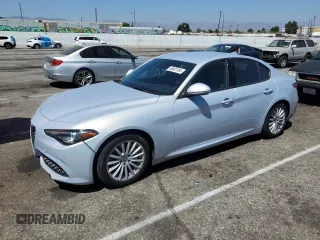2022 Alfa Romeo Giulia with VIN ZARFAMAN6N7660086, listed as a Copart auction lot 66881384 with 29,682 mi miles and Salvage title. Bid and sale history available at DreamBid. Image 1.
