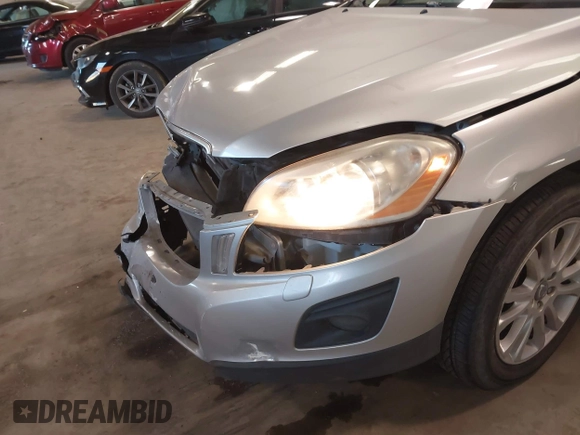 2010 Volvo XC60 3.0T z VIN YV4992DZ6A2032861, wystawiony jako IAAI lot #41348219 z przebiegiem 136 749 mil mil oraz . Historia ofert i sprzedaży dostępna na DreamBid. Obrazek 15.