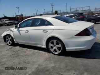 2008 Mercedes-Benz CLS 550 z VIN WDDDJ72X78A134002, wystawiony jako Copart lot #52027285 z przebiegiem 83 484 mil mil oraz Szkoda całkowita • Salvage title. Historia ofert i sprzedaży dostępna na DreamBid. Obrazek 2.