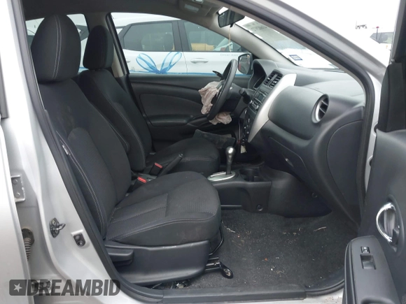 2016 Nissan Versa S with VIN 3N1CN7APXGL860037, listed as a IAAI auction lot 41602972 with 79,367 mi miles. Bid and sale history available at carsss.com. Image 5.