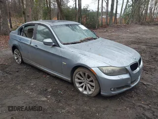 2011 BMW 3 Series 328i xDrive with VIN WBAPK7G53BNN78230, listed as a IAAI auction lot 41137752 with 1 mi miles. Bid and sale history available at carsss.com. Image 1.