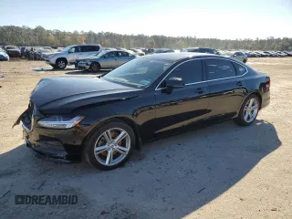 2018 Volvo S90 Momentum z VIN LVY982MK6JP026725, wystawiony jako Copart lot #86161864 z przebiegiem Nie podano mil oraz Szkody całkowita. Historia ofert i sprzedaży dostępna na DreamBid. Obrazek 1.