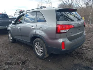 2014 Kia Sorento LX with VIN 5XYKT4A62EG501290, listed as a IAAI auction lot 41674127 with 130,772 mi miles. Bid and sale history available at carsss.com. Image 3.