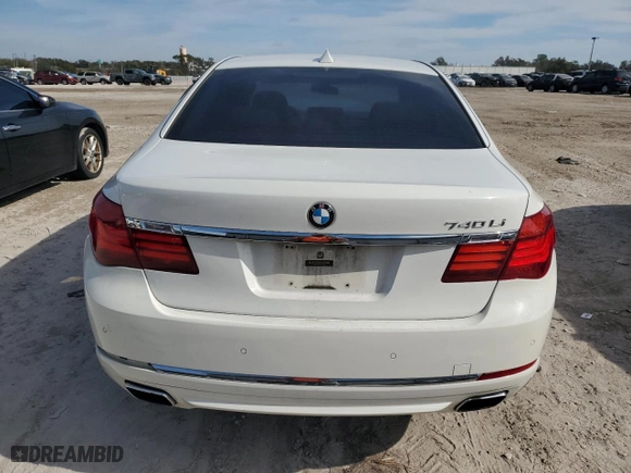 2013 BMW 7 Series 740Li with VIN WBAYE4C58DD137041, listed as a Copart auction lot 42958295 with 209,290 mi miles and Salvage Title. Bid and sale history available at carsss.com. Image 6.