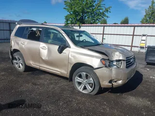 2008 Toyota Highlander Sport z VIN JTEES43A882004031, wystawiony jako IAAI lot #42298215 z przebiegiem 150 606 mil mil oraz . Historia ofert i sprzedaży dostępna na DreamBid. Obrazek 1.