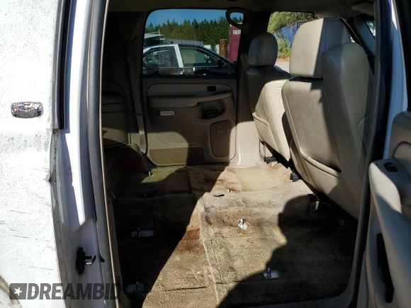 2002 Chevrolet Suburban LT with VIN 1GNEC16Z82J193463, listed as a Copart auction lot 84027284 with 222,502 mi miles and Salvage Title. Bid and sale history available at carsss.com. Image 10.