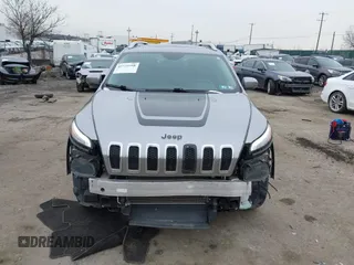 2017 Jeep Cherokee Limited with VIN 1C4PJMDS4HW597175, listed as a IAAI auction lot 41525358 with 87,227 mi miles. Bid and sale history available at carsss.com. Image 13.