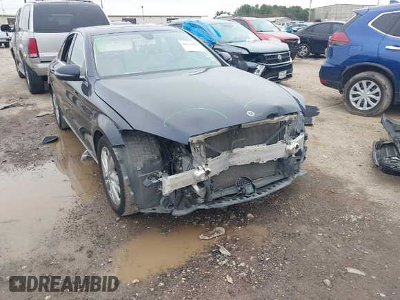 2019 Mercedes-Benz C 300 with VIN 55SWF8DB1KU318294, listed as a IAAI auction lot 41631976 with 102,356 mi miles and . Bid and sale history available at DreamBid. Image 1.