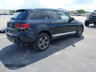 2020 Mercedes-Benz GLC 300 z VIN WDC0G8DB3LF734343, wystawiony jako IAAI lot #41894613 z przebiegiem 88 728 mil mil oraz . Historia ofert i sprzedaży dostępna na DreamBid. Obrazek 4.