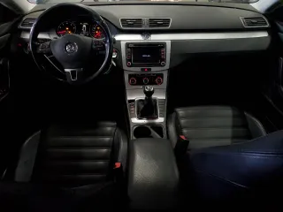 2012 Volkswagen CC Sport with VIN WVWNN7AN6CE514257, listed as a Copart auction lot 80222094 with 140,752 mi miles and Clean Title. Bid and sale history available at carsss.com. Image 8.
