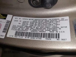 2005 Toyota Tacoma PreRunner z VIN 5TEJU62N65Z094557, wystawiony jako IAAI lot #41990607 z przebiegiem 109 219 mil mil oraz . Historia ofert i sprzedaży dostępna na DreamBid. Obrazek 9.
