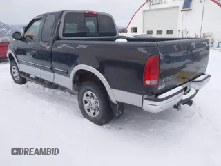 1998 Ford F-250 z VIN 2FTPX28L8WCB02569, wystawiony jako IAAI lot #41458634 z przebiegiem 195 384 mil mil oraz . Historia ofert i sprzedaży dostępna na DreamBid. Obrazek 3.