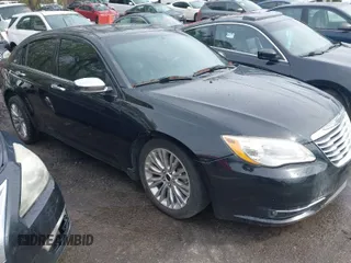 2011 Chrysler 200 Limited with VIN 1C3BC2FG6BN607644, listed as a IAAI auction lot 41928289 with 160,156 mi miles. Bid and sale history available at carsss.com. Image 1.
