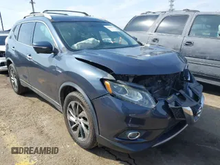 2015 Nissan Rogue SV with VIN 5N1AT2MV2FC795908, listed as a IAAI auction lot 41804631 with 136,453 mi miles. Bid and sale history available at carsss.com. Image 1.
