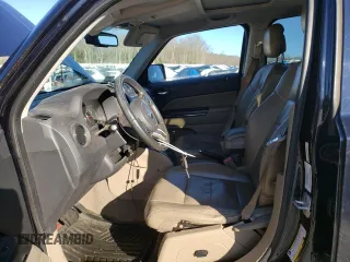 2011 Jeep Patriot Latitude X with VIN 1J4NF4GB9BD109095, listed as a Copart auction lot 44714885 with 175,532 mi miles and Clean Title. Bid and sale history available at DreamBid. Image 7.