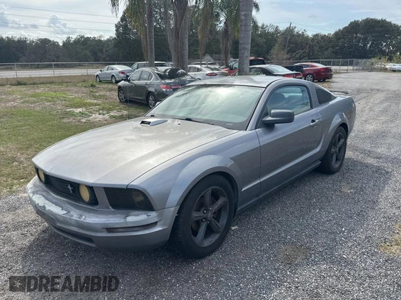 2007 Ford Mustang Deluxe with VIN 1ZVFT80N975342231, listed as a Copart auction lot 44405705 with 175,676 mi miles and Clean Title. Bid and sale history available at carsss.com. Image 2.