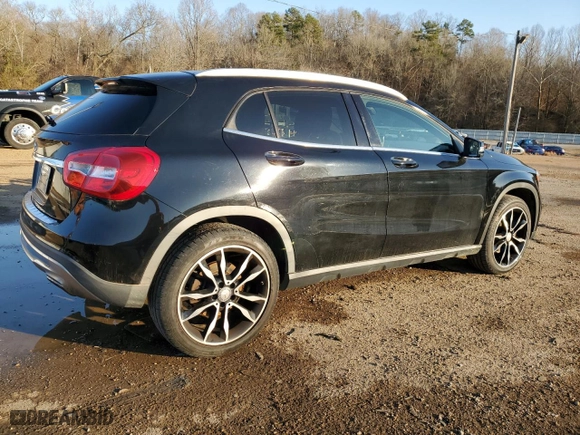 2016 Mercedes-Benz GLA with VIN WDCTG4EB1GJ256110, listed as a Copart auction lot 42338895 with 130,400 mi miles and Salvage Title. Bid and sale history available at carsss.com. Image 3.