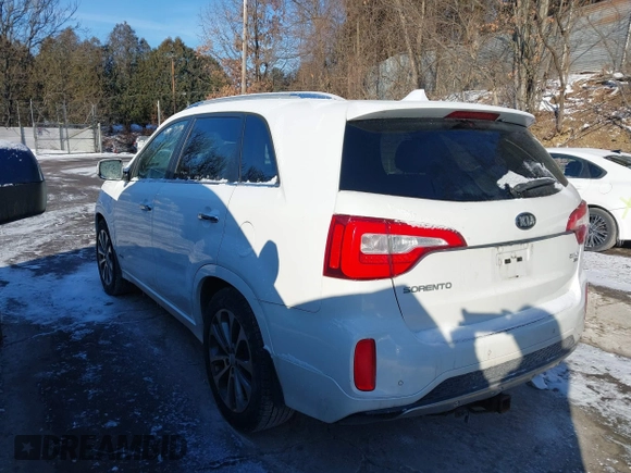 2014 Kia Sorento SX Limited with VIN 5XYKWDA73EG520883, listed as a IAAI auction lot 41391858 with 98,762 mi miles. Bid and sale history available at carsss.com. Image 3.