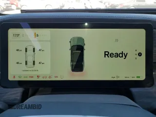 2023 Rivian R1S Adventure z VIN 7PDSGABA1PN021963, wystawiony jako Copart lot #43451105 z przebiegiem 165 mil mil oraz Szkody całkowita. Historia ofert i sprzedaży dostępna na DreamBid. Obrazek 9.
