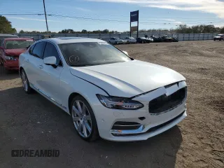2017 Volvo S90 Inscription with VIN YV1A22ML7H1001726, listed as a Copart auction lot 44503433 with 95,559 mi miles. Bid and sale history available at carsss.com. Image 1.