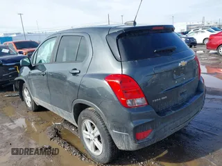 2019 Chevrolet Trax LS with VIN 3GNCJNSB4KL389924, listed as a IAAI auction lot 41662725 with 86,061 mi miles. Bid and sale history available at carsss.com. Image 3.