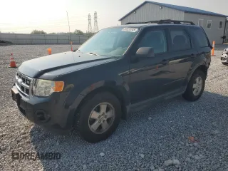 2012 Ford Escape XLS z VIN 1FMCU9C73CKA23906, wystawiony jako Copart lot #59628245 z przebiegiem 108 787 mil mil oraz Szkoda całkowita • Salvage title. Historia ofert i sprzedaży dostępna na DreamBid. Obrazek 1.