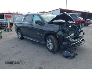 2021 Chevrolet Suburban LT z VIN 1GNSCCKD8MR269020, wystawiony jako IAAI lot #41606337 z przebiegiem 108 305 mil mil oraz . Historia ofert i sprzedaży dostępna na DreamBid. Obrazek 1.
