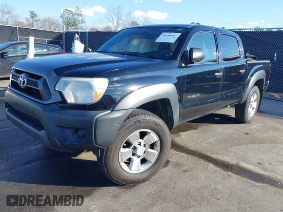 2015 Toyota Tacoma PreRunner z VIN 5TFJX4GN4FX039649, wystawiony jako IAAI lot #41240801 z przebiegiem 233 108 mil mil oraz . Historia ofert i sprzedaży dostępna na DreamBid. Obrazek 2.