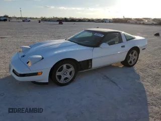 1993 Chevrolet Corvette with VIN 1G1YY23P8P5112521, listed as a Copart auction lot 85591474 with 176,246 mi miles and Salvage Title. Bid and sale history available at carsss.com. Image 1.