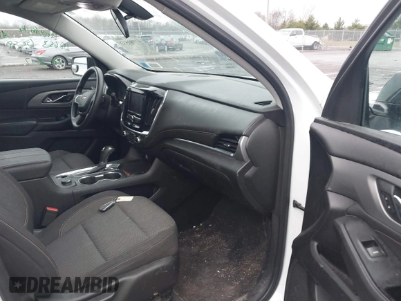 2020 Chevrolet Traverse LS with VIN 1GNEVFKW6LJ170509, listed as a IAAI auction lot 41880533 with 117,850 mi miles. Bid and sale history available at carsss.com. Image 5.