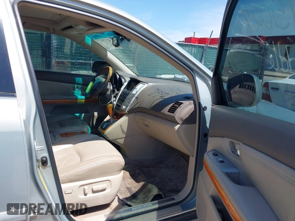 2007 Lexus RX 350 with VIN 2T2HK31U77C026557, listed as a IAAI auction lot 42115027 with 184,827 mi miles. Bid and sale history available at carsss.com. Image 5.