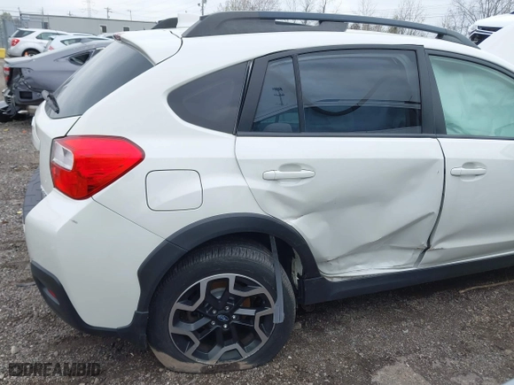 2017 Subaru Crosstrek Limited with VIN JF2GPANC3HH241763, listed as a IAAI auction lot 41957040 with 58,516 mi miles. Bid and sale history available at carsss.com. Image 6.
