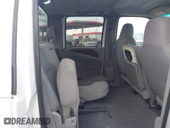 2005 Ford F-250 XL with VIN 1FTSW20P05EB22609, listed as a IAAI auction lot 41353873 with 328,940 mi miles and . Bid and sale history available at DreamBid. Image 8.