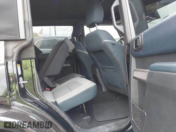 2023 Ford Bronco с VIN 1FMDE5BHXPLA83735, выставлен на аукционе IAAI как лот 42351136 с пробегом 34 737 миль миль и . История ставок и продаж доступна на DreamBid. Изображение 8.