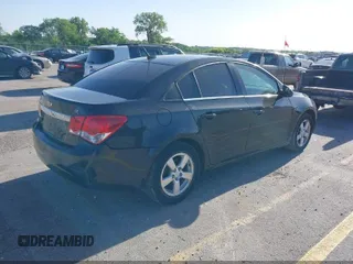 2014 Chevrolet Cruze 1LT z VIN 1G1PC5SB0E7324204, wystawiony jako IAAI lot #42194259 z przebiegiem 162 040 mil mil oraz . Historia ofert i sprzedaży dostępna na DreamBid. Obrazek 4.