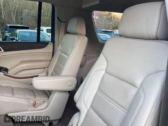 2020 GMC Yukon XL Denali with VIN 1GKS2HKJ6LR272614, listed as a Copart auction lot 48620095 with 107,217 mi miles and Clean Title. Bid and sale history available at carsss.com. Image 10.