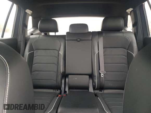 2024 Volkswagen Tiguan SEL R-Line with VIN 3VV4B7AX7RM158394, listed as a Copart auction lot 51044755 with 5,566 mi miles and Salvage title. Bid and sale history available at DreamBid. Image 10.